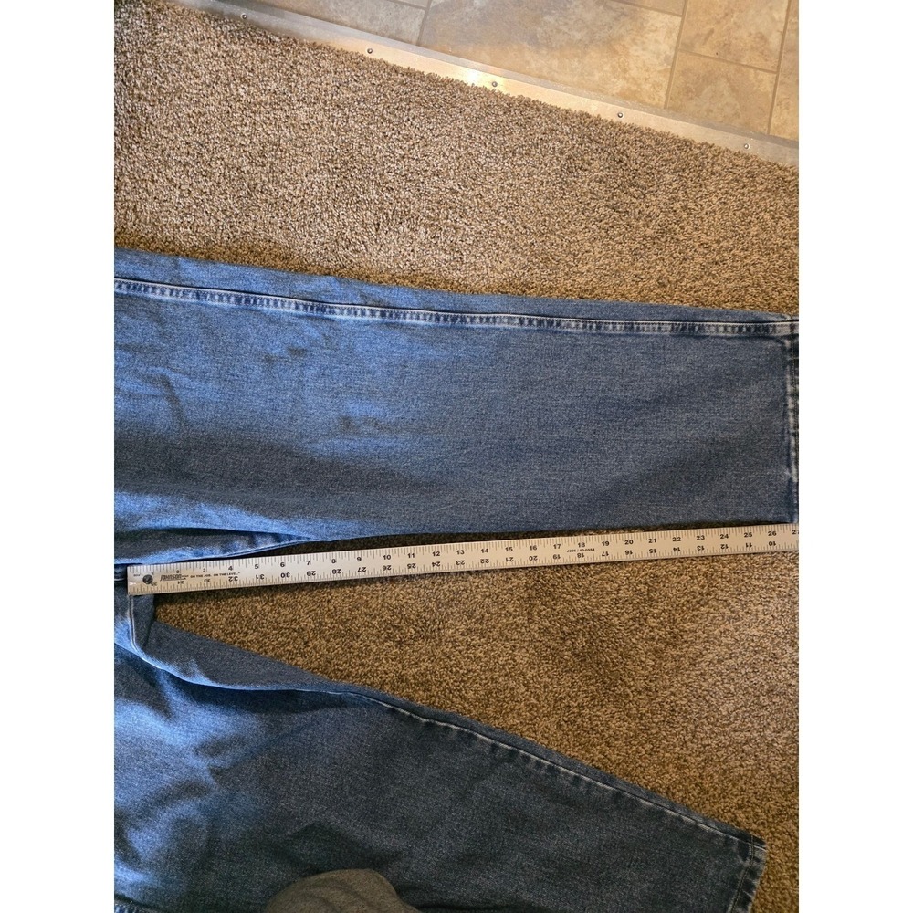 Wrangler Rugged Wear Mens Jeans 44x30 Blue Denim Relaxed Fit Straight Leg - Picture 7 of 9